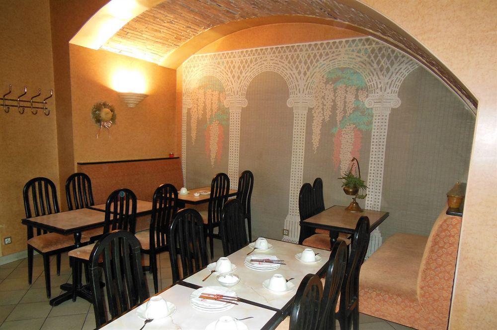 Montmélian Hotel George מראה חיצוני תמונה