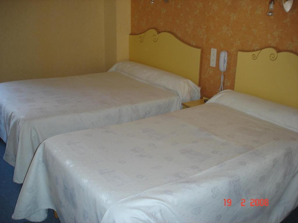 Montmélian Hotel George מראה חיצוני תמונה