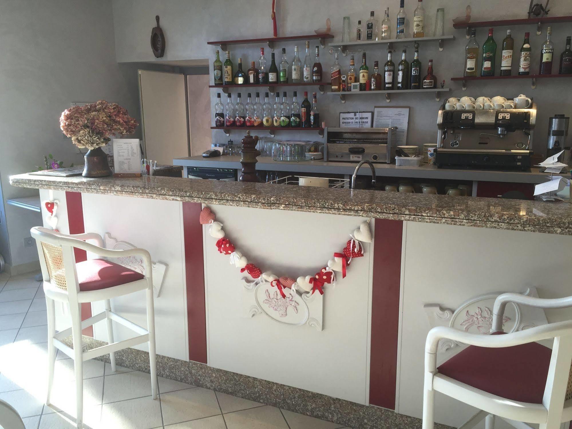 Montmélian Hotel George מראה חיצוני תמונה